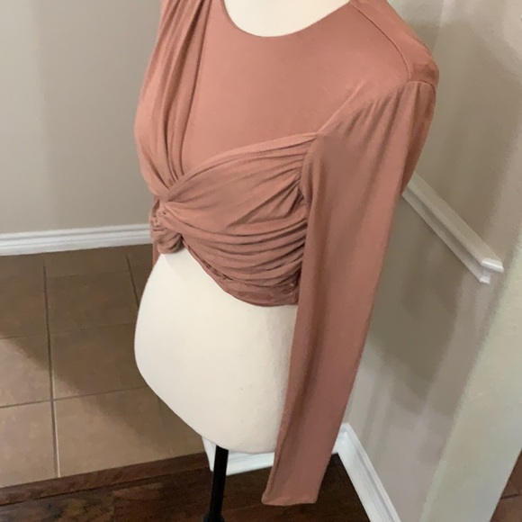 Peach Love tan front twist cropped top - Picture 6 of 17